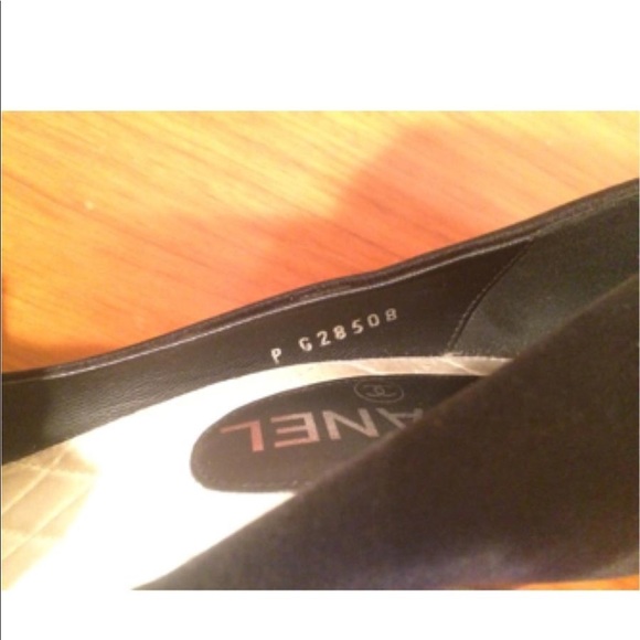 Chanel Satin Pump - Picture 2 of 8
